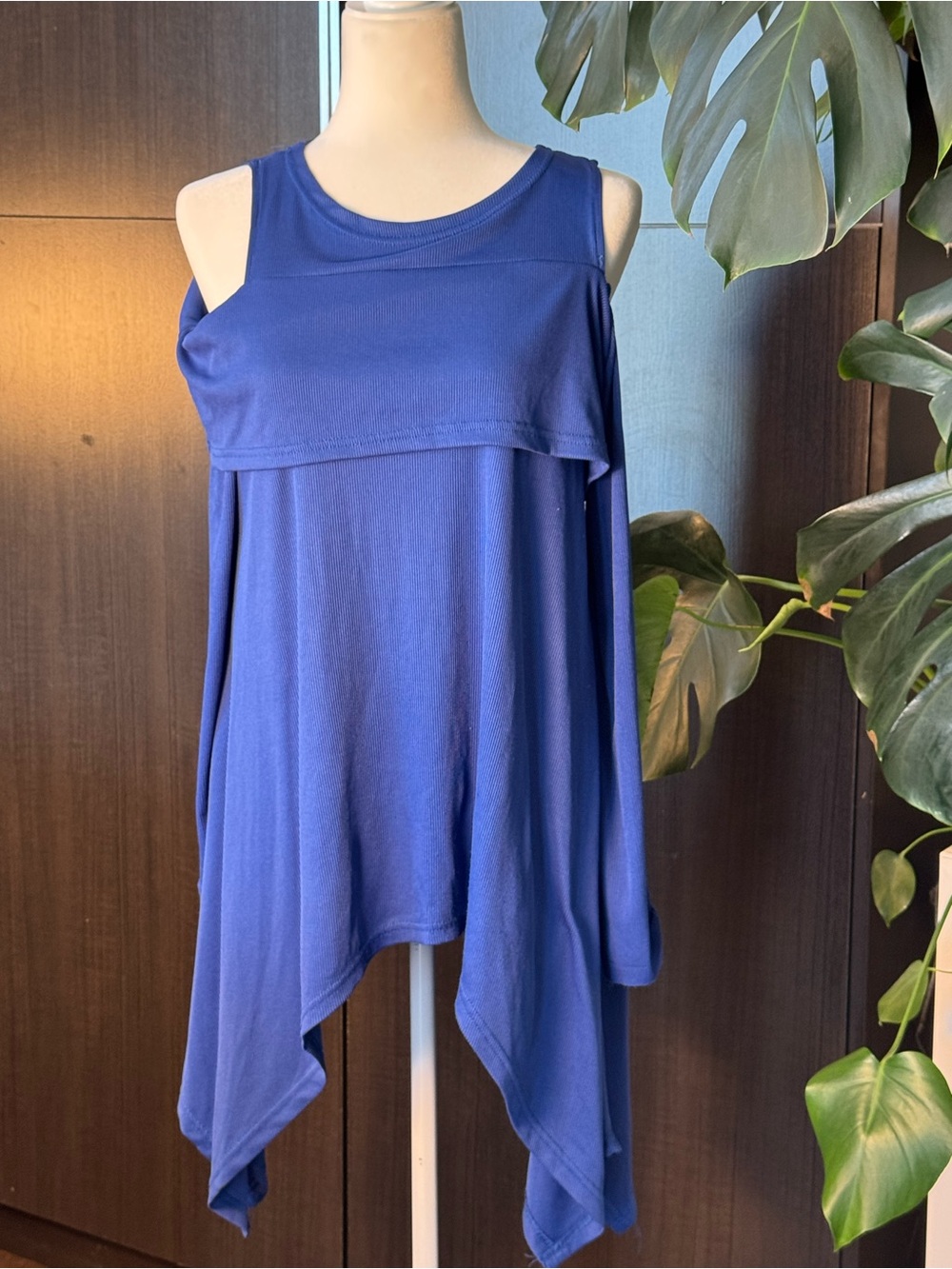 Women's Cold-Shoulder Asymmetric Top - Blue